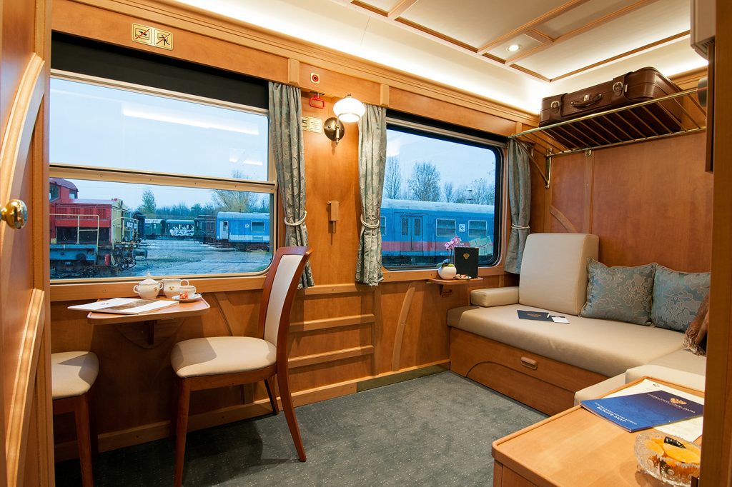 The-Return-of-the-Luxury-Train-Bookmark-These-Top-5-Hotels-On-Wheels-To-Experience-A-Timeless -Holiday-Like-No-Other-design-pataki-09