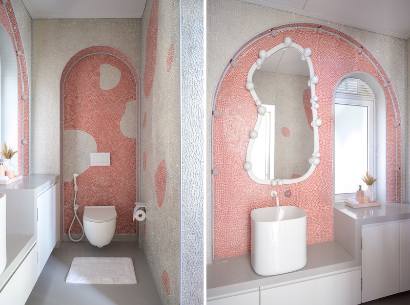 Left: The curves continue from the daughter’s bedroom. Right: The daughter’s bathroom features a mirror Designed By DH and lighting from Ashapura Lighting. (Image Credits: Wabi Sabi)